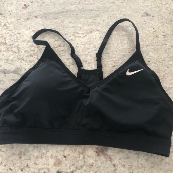 2 black sports bras - Picture 3 of 5